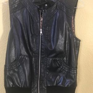 Full Tilt Jackets & Coats - Black Pleather Leopard Vest Full Tilt Jackets & Coats - Black Pleather Leopard Vest